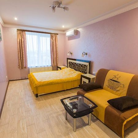Modern Apartment On Akademika Sakharova 27A Iwano-Frankiwsk Zewnętrze zdjęcie