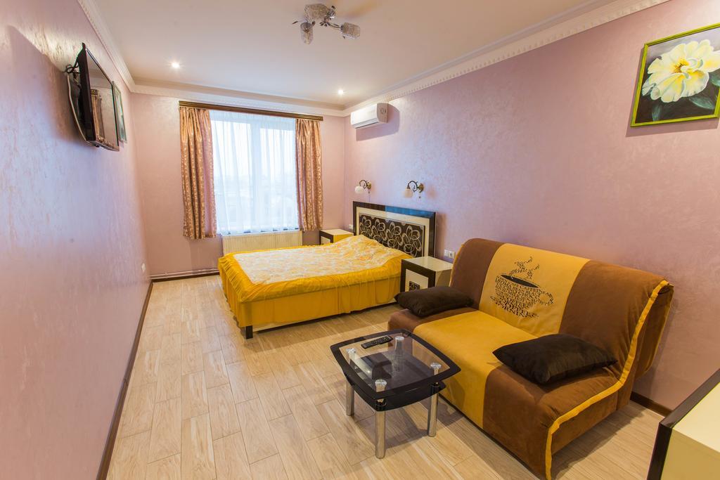 Modern Apartment On Akademika Sakharova 27A Iwano-Frankiwsk Zewnętrze zdjęcie