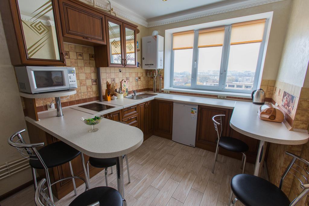 Modern Apartment On Akademika Sakharova 27A Iwano-Frankiwsk Zewnętrze zdjęcie